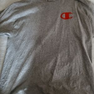 Champion T-shirt